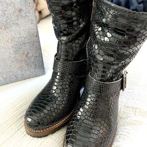FreeBird Carlito Black SnakeSkin Size 8 Boots